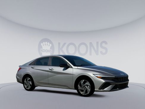 New 2025 Hyundai Elantra SEL w/ Cargo Package image 13