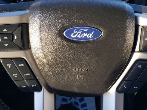 Used 2018 Ford F250 Lariat w/ Chrome Package image 21