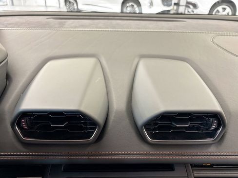 Used 2024 Lamborghini Huracan Tecnica image 16