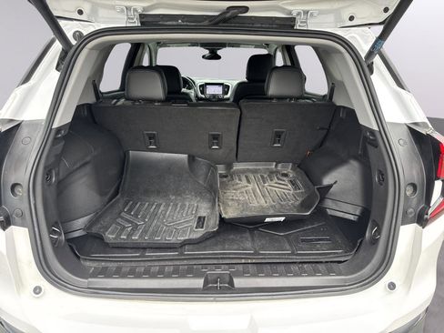Used 2022 GMC Terrain SLT w/ Infotainment Package II AWD/4WD image 37