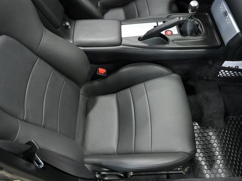 Used 2005 Honda S2000 image 38