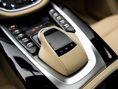 Used 2021 Aston Martin DBX AWD/4WD image 50