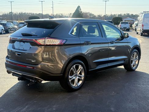 Used 2017 Ford Edge Titanium w/ Equipment Group 301A image 4