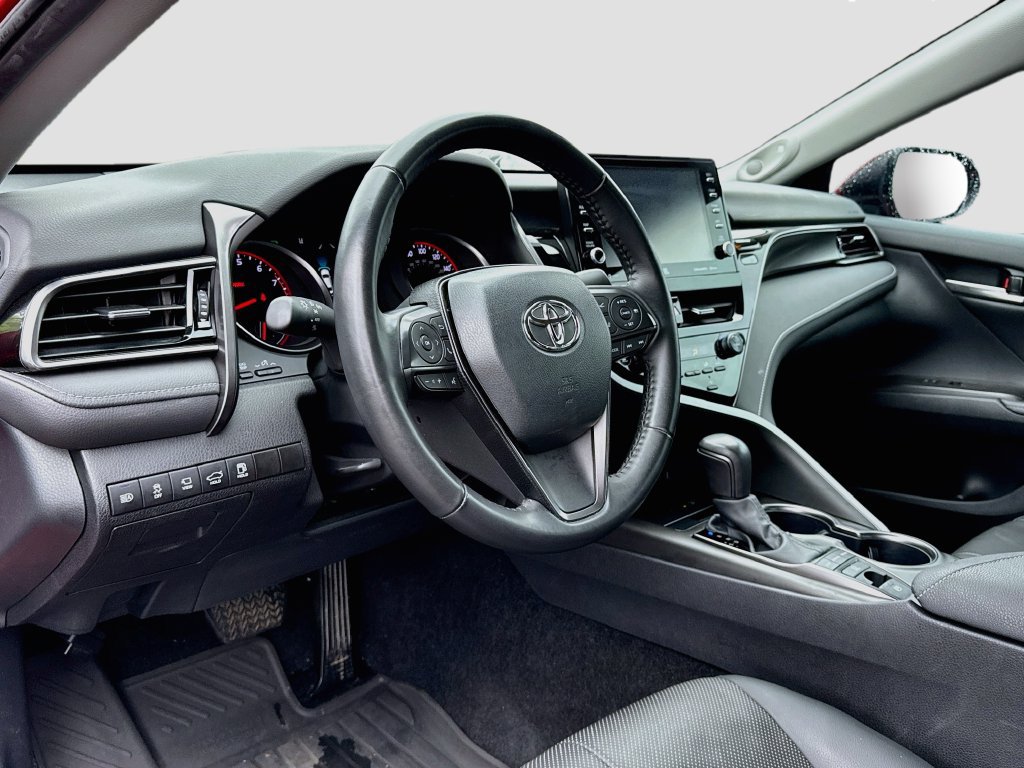 Used 2024 Toyota Camry XSE w/ Driver Assist Package FWD image 9