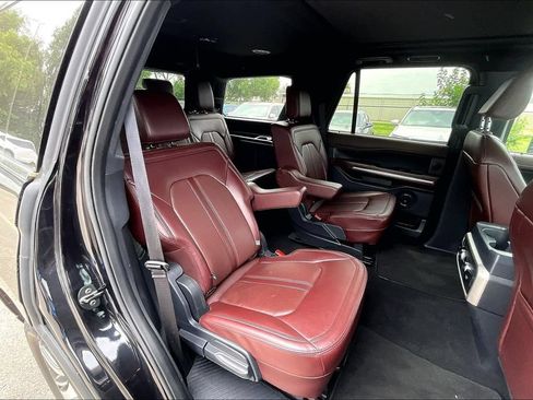 Used 2024 Ford Expedition Limited RWD image 36