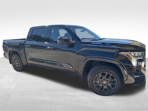 Used 2025 Toyota Tundra Platinum image 9