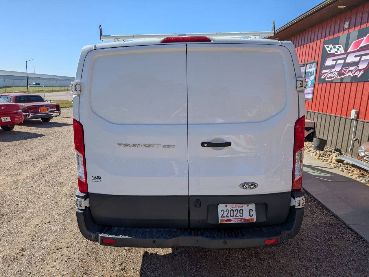 Used 2018 Ford Transit 250 130 Low Roof RWD image 6
