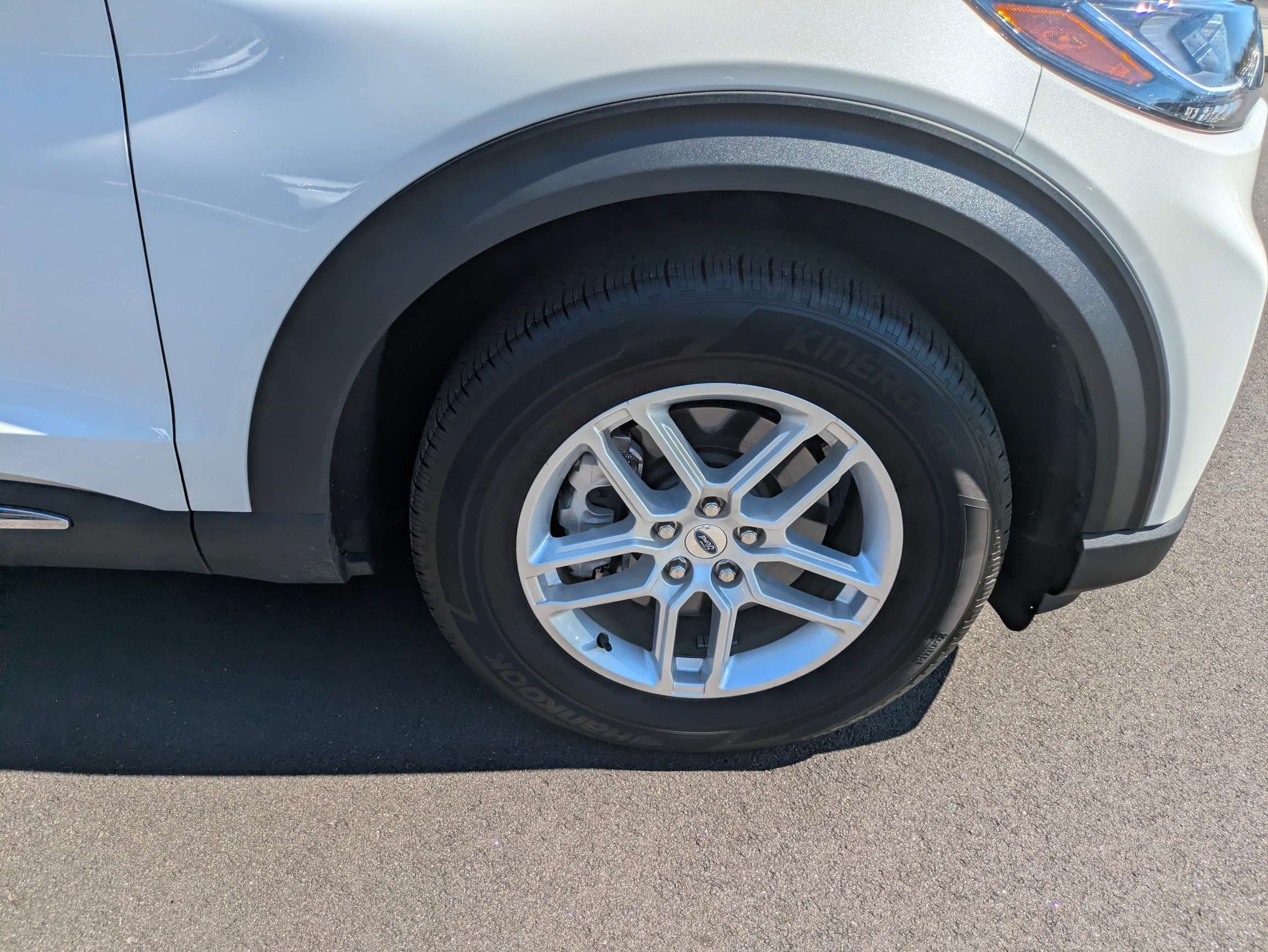 Used 2025 Ford Explorer Active w/ Active Comfort Package RWD image 15