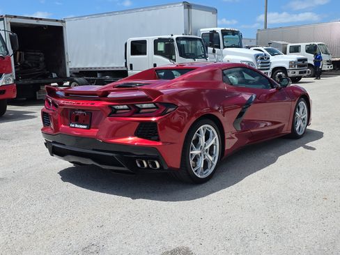 Used 2021 Chevrolet Corvette Stingray Premium Conv w/ Z51 Performance Package image 7