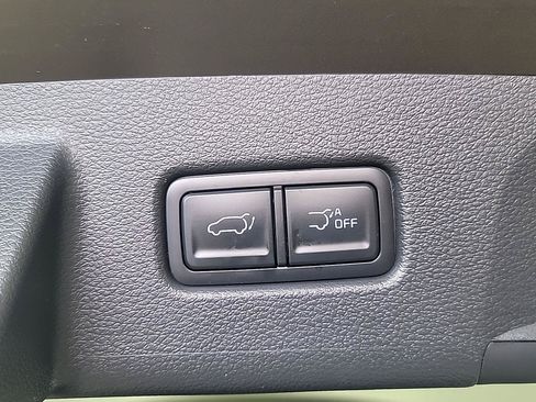 Certified 2025 Kia Telluride EX w/ EX Captain's Chair Package AWD/4WD image 8