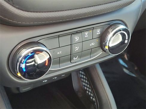 Used 2021 Chevrolet TrailBlazer LS image 28