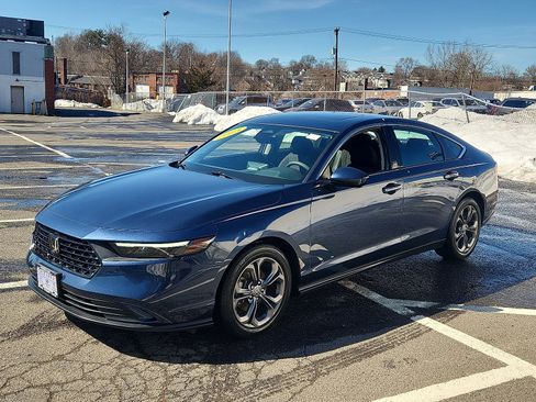 Used 2023 Honda Accord EX image 5