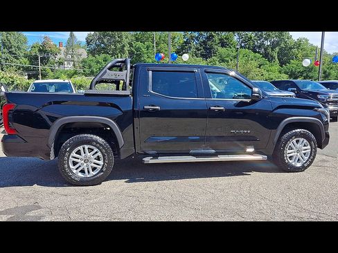 Used 2023 Toyota Tundra SR5 w/ SR5 Convenience Package AWD/4WD image 9
