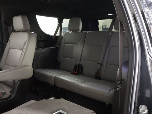 Used 2021 Chevrolet Suburban Z71 w/ Z71 Off-Road Package image 35