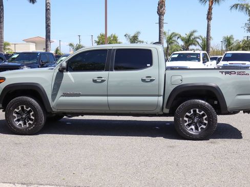 Used 2023 Toyota Tacoma TRD Off-Road w/ Technology Package RWD image 5