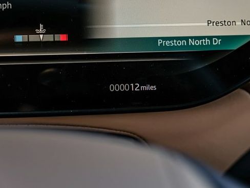 New 2026 Land Rover Range Rover Long Wheelbase SE AWD/4WD image 23
