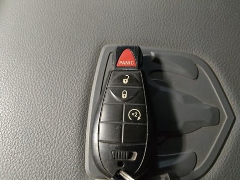 Used 2019 RAM 1500 Lone Star image 32