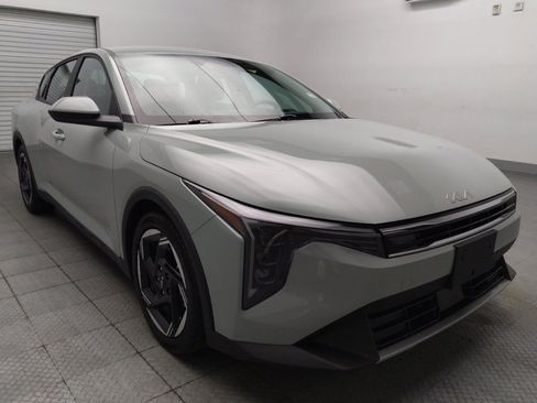 Used 2025 Kia K4 EX FWD image 13
