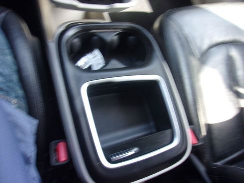 Used 2022 Chrysler Pacifica Touring-L FWD image 20