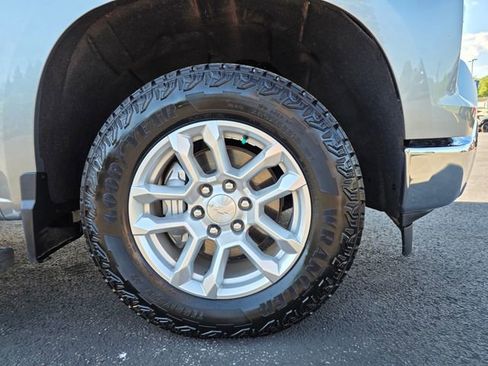 Used 2023 Chevrolet Silverado 1500 LT w/ Protection Package AWD/4WD image 10
