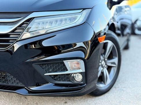 Used 2019 Honda Odyssey Touring image 3
