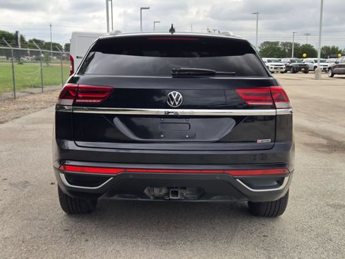 Used 2022 Volkswagen Atlas Cross Sport SE AWD/4WD image 4