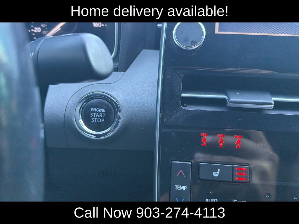 Used 2020 Toyota Avalon XLE w/ Moonroof Package FWD image 24