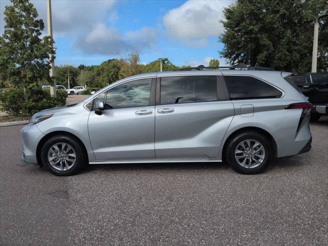 Certified 2022 Toyota Sienna LE FWD image 3