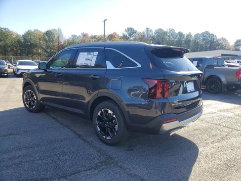 New 2026 Kia Sorento S image 4