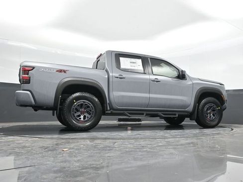 Used 2025 Nissan Frontier PRO-4X image 39