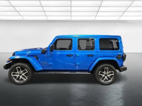 Used 2024 Jeep Wrangler Unlimited w/ Convenience Group image 8