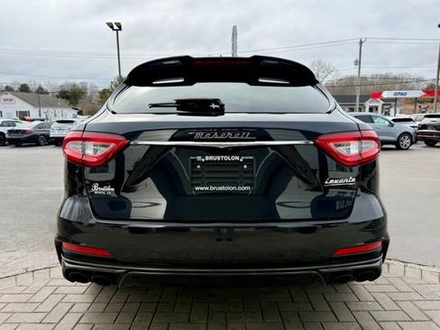 Used 2019 Maserati Levante Trofeo AWD/4WD image 11