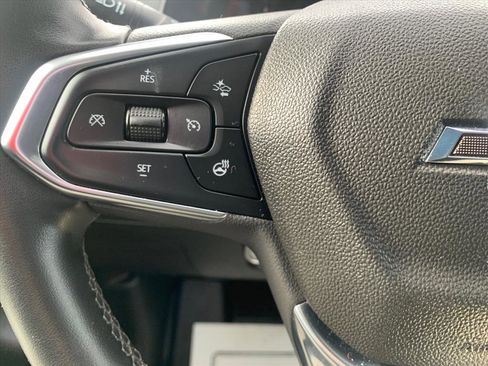 Used 2024 Chevrolet Trax ACTIV w/ Driver Confidence Package image 9