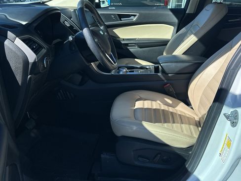 Used 2022 Ford Edge SEL w/ Convenience Package image 12