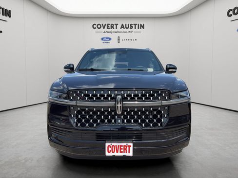 Used 2025 Lincoln Navigator L Black Label AWD/4WD image 9