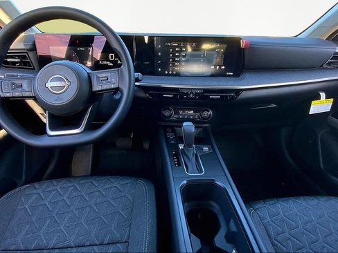 Used 2026 Nissan Kicks SV FWD image 7