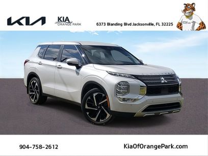Used 2023 Mitsubishi Outlander SE