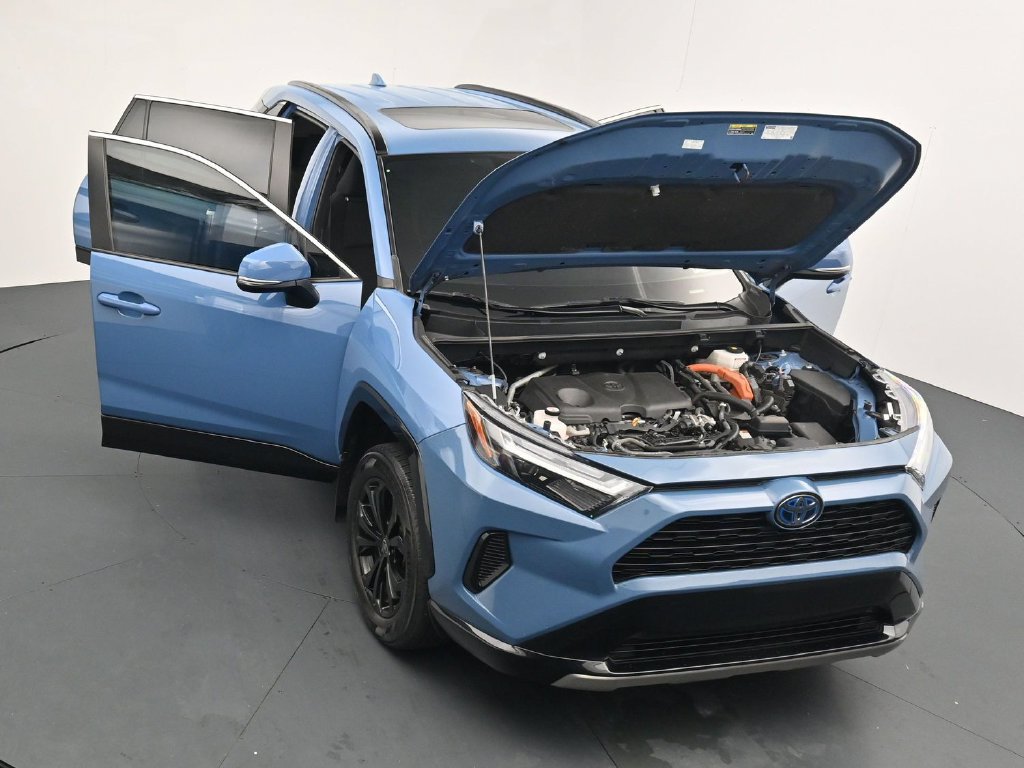 Used 2024 Toyota RAV4 SE w/ Convenience Package AWD/4WD image 39