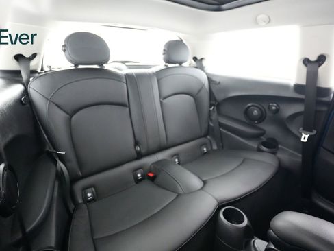 Used 2024 MINI Cooper SE image 24