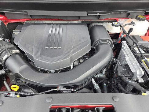 Certified 2025 Chevrolet Traverse Z71 w/ Driver Confidence Package image 30