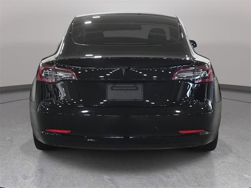 Used 2023 Tesla Model 3 Standard Range image 7