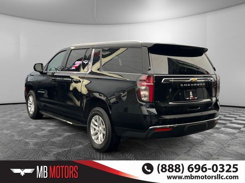 Used 2023 Chevrolet Suburban LT image 8