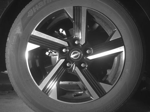 Used 2025 Nissan Sentra SV FWD image 15