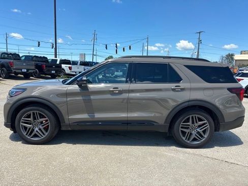 New 2026 Ford Explorer ST w/ Sun And Sound Package AWD/4WD image 2