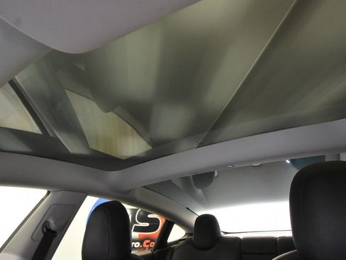 Used 2022 Tesla Model 3 Long Range AWD/4WD image 31