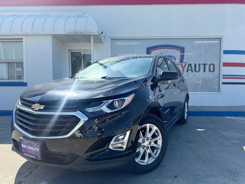 Used 2020 Chevrolet Equinox LS w/ LS Convenience Package image 3