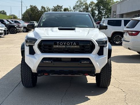 Used 2025 Toyota Tacoma TRD Pro image 11