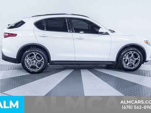 Used 2022 Alfa Romeo Stelvio Sprint image 11