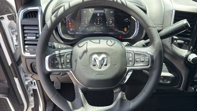 Used 2026 RAM 2500 Laramie AWD/4WD image 15