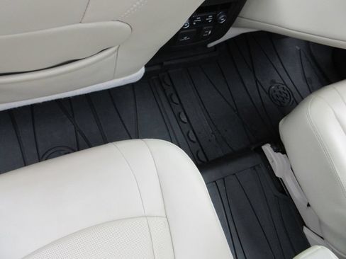 Certified 2019 Buick Enclave Premium FWD image 30
